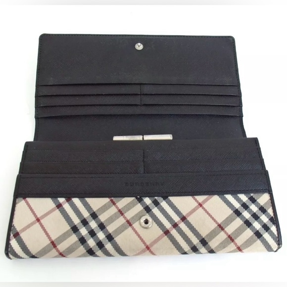 Burberry Nova Check Wallet Like New! - Picture 2 of 3
